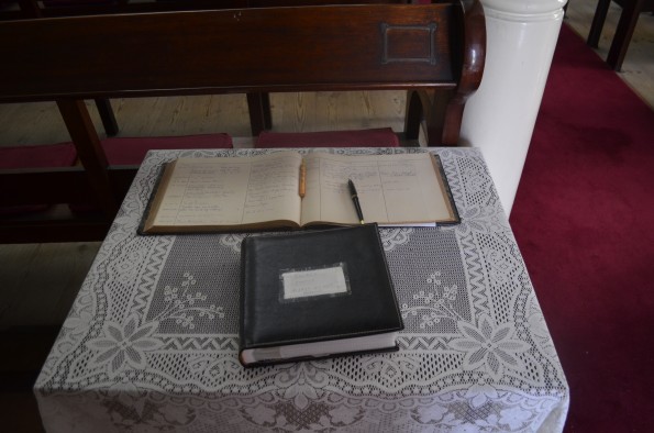 Livro de visitas na Igreja de Saint James